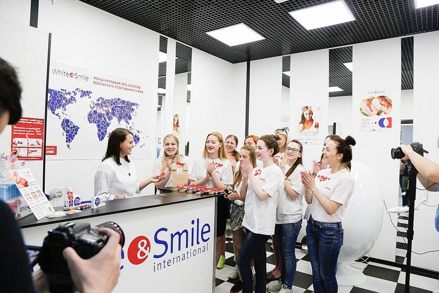 Франшиза White&Smile – студия косметического экспресс-осветления зубов